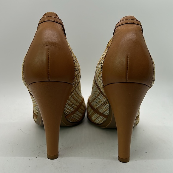 Salvatore Ferragamo Vtg Philippa Tan/Cream High Heels Shoes **Size 5.5** 🔥🔥 - Picture 6 of 10